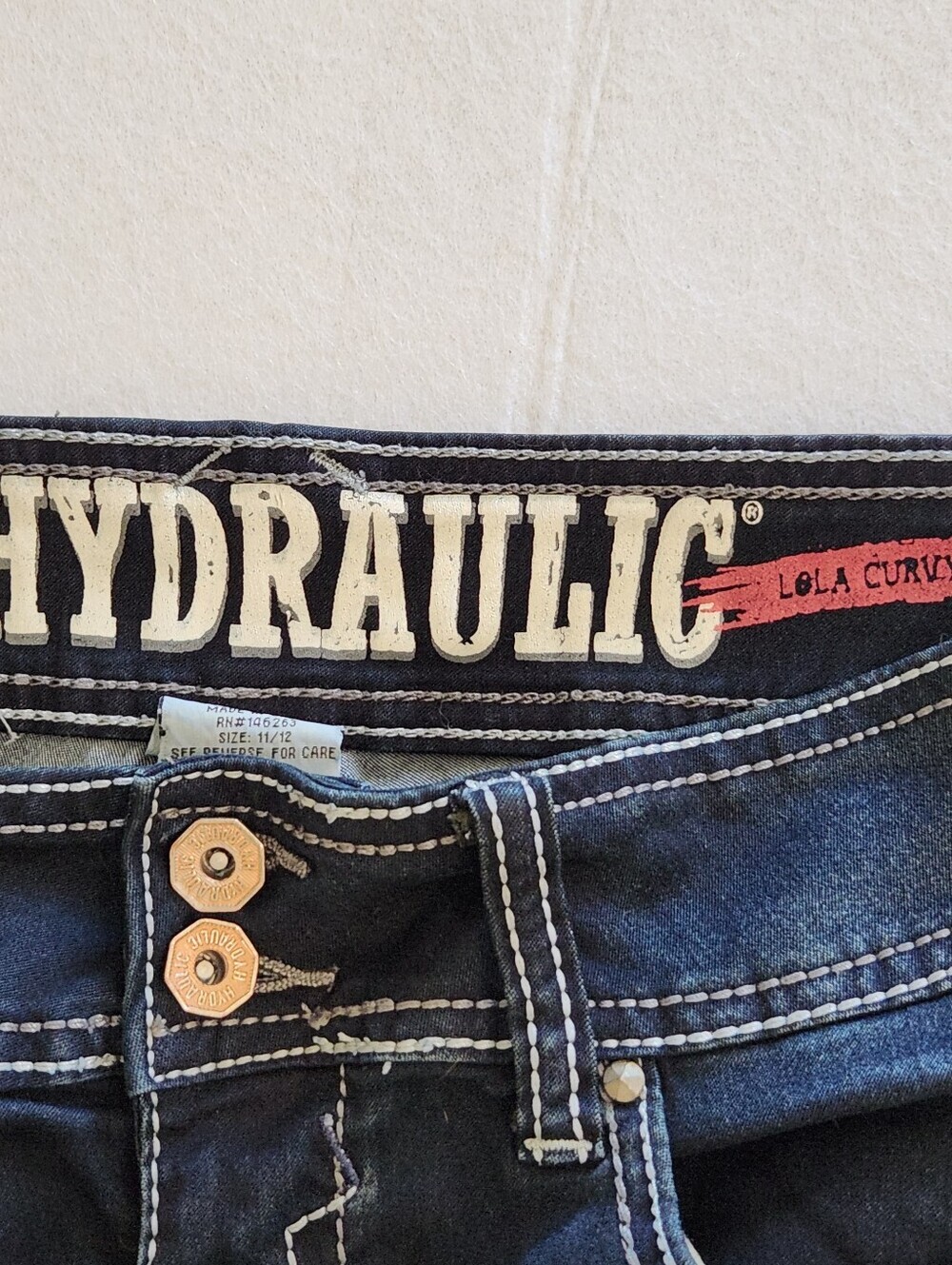 Hydraulic Dark Wash Denim Women’s Shorts - Blue Size 11/12 - Picture 2 of 7